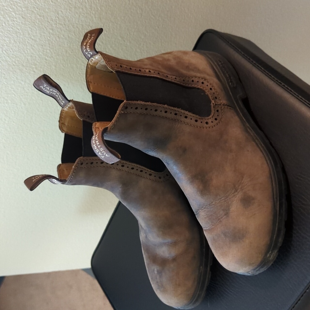 Blundstone brown